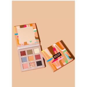 BOSSY COSMETICS Style Meets Substance Eyeshadow Palette / New in box